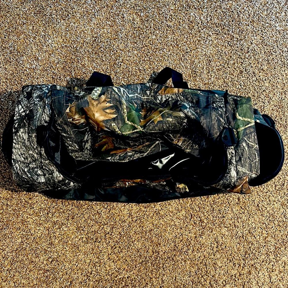 RedHead Cammo XL large gear duffle bag
